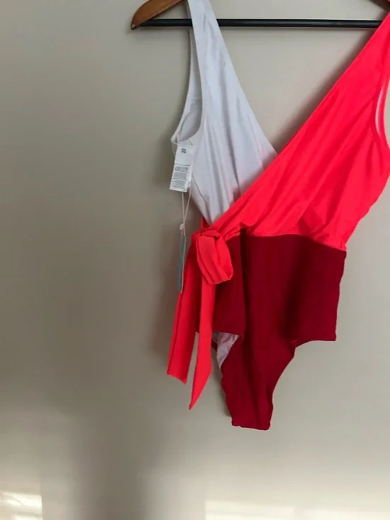 NWT Cupshe Colorblock One-Shoulder Swimsuit in Neon Pink, White & Red - Picture 6 of 6